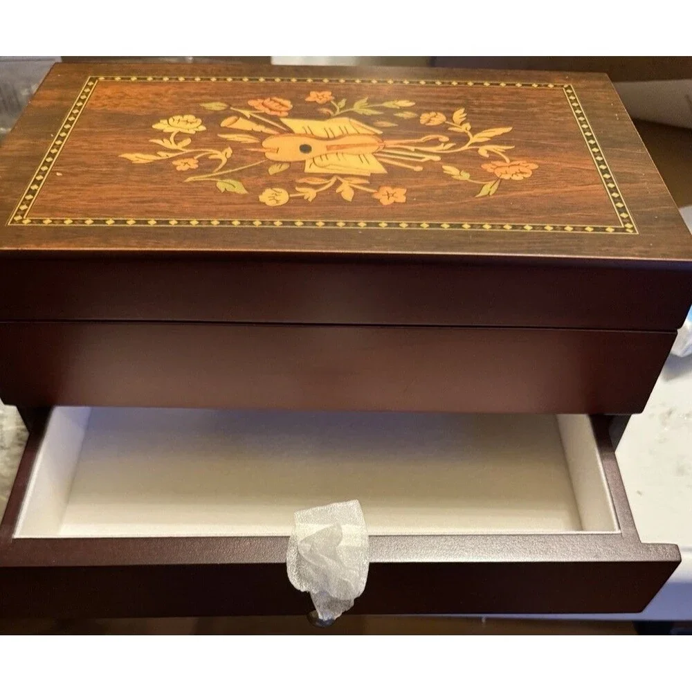 Mele &Co wooden jewery box w/Florentine Marquetry motif walnut 8x5x4